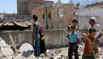 آثار الإنهيار الصخري في تعز اليمنية (تويتر)