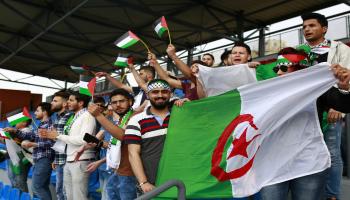 سباح جزائري يثير جدلا بالمشاركة في سباق مع "إسرائيلي"!