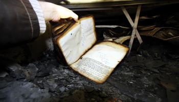 حريق مكتبة- الأناضول