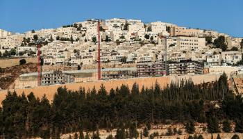الجدار العنصري يفصل الأحياء عن القدس (أحمد غرابلي/فرانس برس)