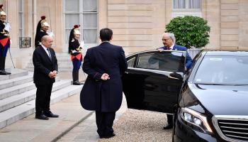 ليبيا/ حفتر مع وزير الخارجية الفرنسي/ Getty