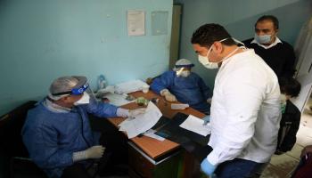 أطباء مصر/ غيتي/ مجتمع