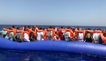 مهاجرون في البحر الأبيض المتوسط 1 - مجتمع