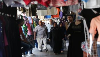 فلسطين/اقتصاد/سوق ملابس في غزة/22-07-2015(العربي الجديد/عبد الحكيم أبو رياش)