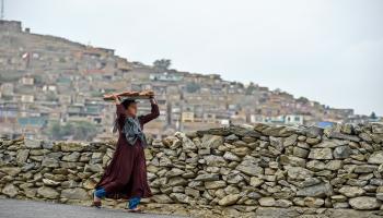 فتاة في أفغانستان/مجتمع (واكيل كوهسار/ Getty)