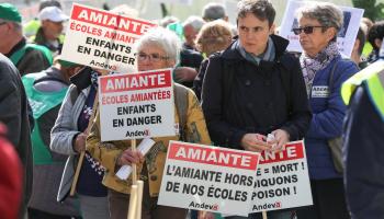 احتجاج في فرنسا بعد حريق مصنع روان - مجتمع