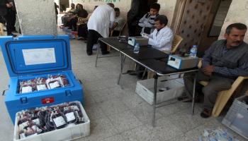 تجارة الدم تنافس التبرع في العراق (احمد الربعي/فرانس برس)