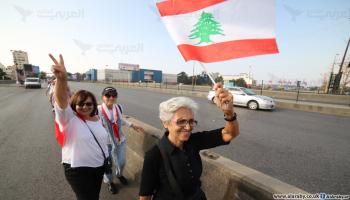 سلسلة بشرية على طول الساحل اللبناني(حسين بيضون/العربي الجديد)