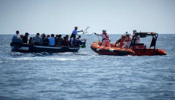قارب للهجرة في البحر المتوسط(ماركوس مورينو/فرانس برس)