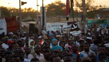 السودان/تظاهرات أمام مقر الجيش/الخرطوم/ديفيد ديغنر/Getty 