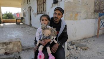 حضانة دمرها الزلزال في سورية (خليل عشاي/رويترز)