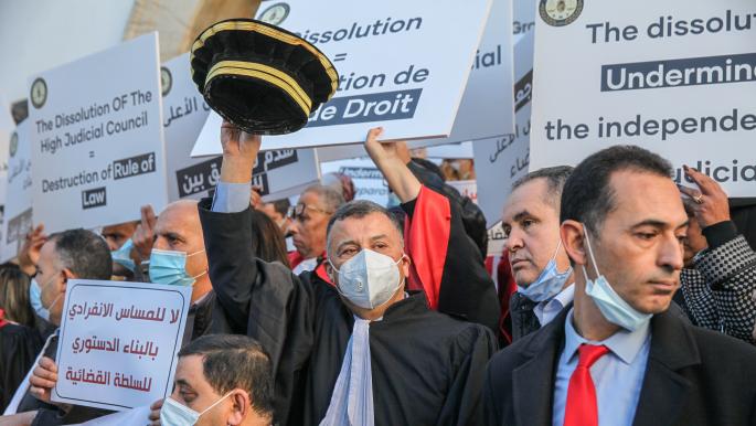 قضاة تونس رفضا للتهديد بـ"التأديب" واقتطاعات الأجور: الإضراب سيتواصل