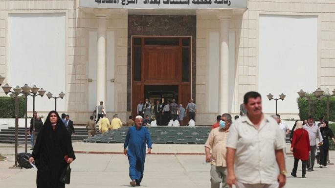 العراق: الحكم على المستشار السياسي للكاظمي بالسجن لمدة عام