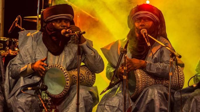 موسيقى الطوارق تضيء ليالي مهرجان الواحات بـ"توزر" التونسية