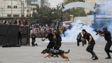 عناصر من حركة حماس (أحمد زاكوت/ Getty)