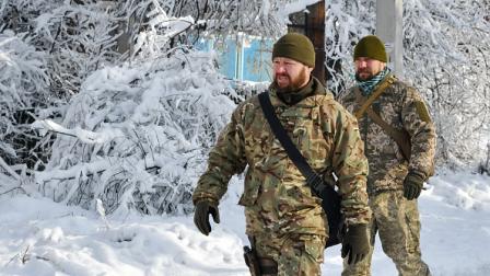 جنود أوكرانيين (اندريي اندريينكو/ Getty)