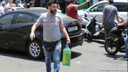 أزمة وقود في لبنان (حسين بيضون/العربي الجديد)