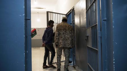 سجون ليبيا معاقل للمعاملة غير الإنسانية (أحمد إيزغي/ الأناضول)