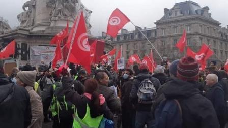 وقفة في باريس ضد انقلاب سعيد (فيسبوك)