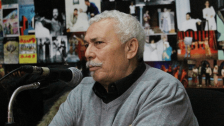 عمر فطموش خلال الندوة الصحافية