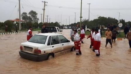 فيضانات تجتاح جنوب إيران (تويتر)
