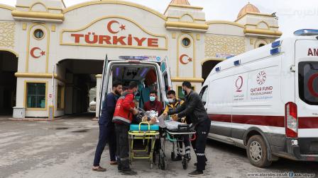 نقل مرضى من سورية إلى تركيا (العربي الجديد)