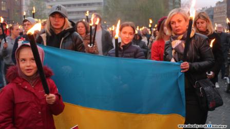 خلف التضامن مع الأوكرانيين صور مظلمة (العربي الجديد)
