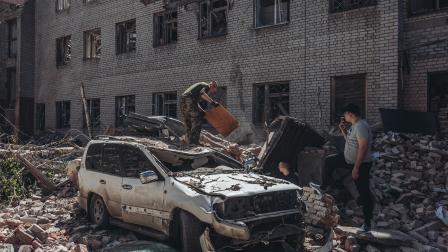 الدمار يتواصل في أوكرانيا (getty)