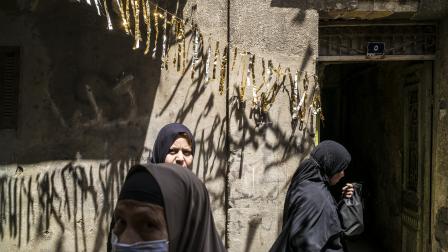 تطالب منظمات في مصر بقانون موحد لتجريم العنف ضد النساء (فاسيليس بولاريكاس/ / Getty)