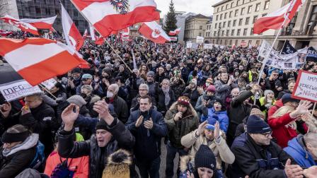 تحرك نمساوي معارض لقيود كورونا في فيينا (يان هيتفلايش/ Getty)