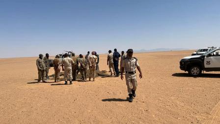 موقع العثور على جثث مهاجرين في الصحراء على الحدود بين ليبيا والسودان (فيسبوك)