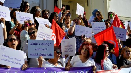 تظاهرة نسوية قبل استفتاء يوليو 2022 في تونس (ياسين محجوب/ Getty)