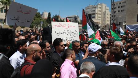 احتجاج محامين فلسطينيين في الضفة الغربية (عصام الريماوي/ الأناضول)