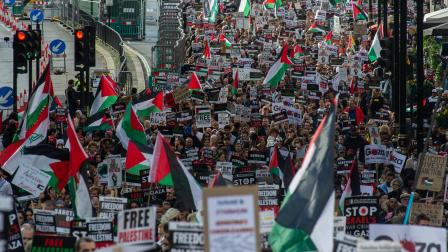 مظاهرة في لندن ضدّ العدوان الإسرائيلي على غزة، 21 الشهر الماضي (Getty)