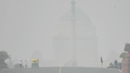 ضباب دخاني في نيودلهي في الهند (أرون سانكار/ فرانس برس)