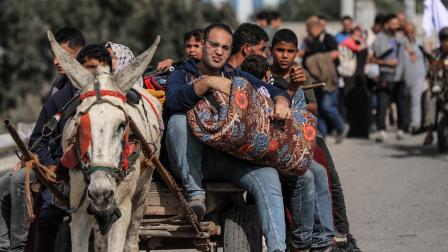 فلسطينيون نازحون في قطاع غزة (بلال خالد/ الأناضول)