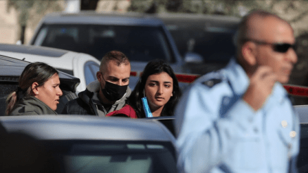 نفوذ حماد الأسيرة الفلسطينية الصغرى عند اعتقالها في القدس المحتلة (إكس)