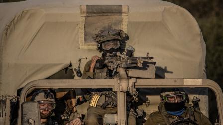 آلية للجيش الإسرائيلي على حدود غزة، ديسمبر 2023 (مصطفى الخاروف/الأناضول)
