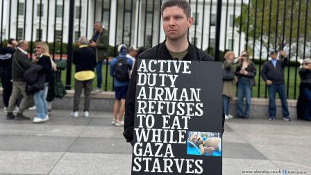 طيار أميركي يعلن إضرابه عن الطعام تضامنا مع أطفال غزة (العربي الجديد)