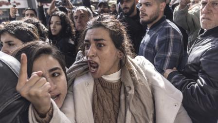 مواجهات بين المتظاهرين وقوات الأمن الفلسطيني في رام الله في 10 /1 /2024 (ماركو لونجاري/فرانس برس)