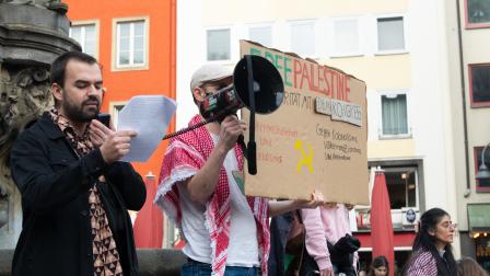 تظاهرة مؤيدة للفلسطينيين في كولن، 14 إبريل الحالي (يينغ تانغ/Getty)