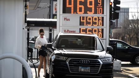 أميركا قلقة من ارتفاع أسعار الوقود وعودة التضخم (Getty)