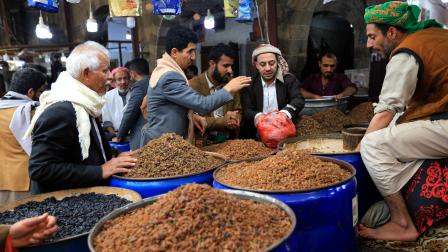 أسواق اليمن صنعاء يوم 8 إبريل 2024 (محمد حويس/فرانس برس)