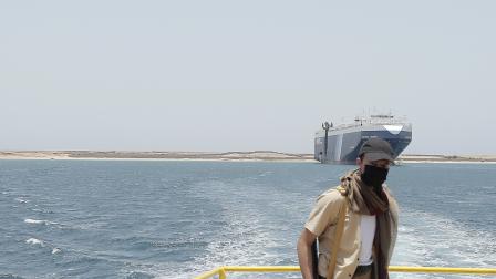 مقاتل حوثي على ساحل البحر الأحمر قبالة الحديدة، 12 مايو 2024 (Getty)