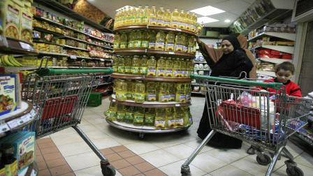 مصر-زيت الطعام-الأسعار في مصر-أسواق مصر-26-1-فرانس برس