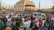 صلاة عيد الفطر 2022 خارج جامع الأزهر في القاهرة (محمد عبد الحميد/الأناضول)