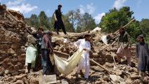زلزال أفغانستان.. عمليات إنقاذ وإغاثة وسط الركام