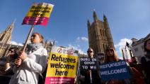 وقفة احتجاجية.. آلاف البريطانيين يطالبون بمساعدة أطفال مخيم "كاليه"